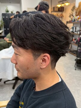 フゥ 宇都宮戸祭(FeU) 宇都宮メンズセンターパートニュアンスパーマフェザーパーマ