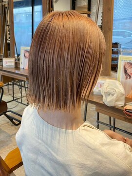 スペックホルダー(Spec Holder) デザインカラーきらめき透明感ボブ