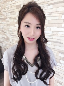 ヘアサロン アイラス(hair salon Ailus) バックにお花♪ダークヘアで大人色気たっぷりヘアアレンジ