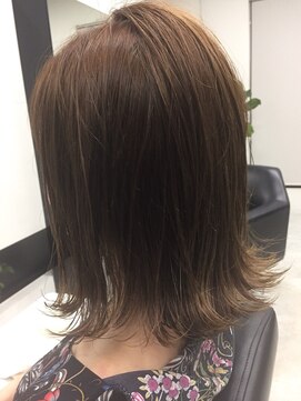 ジュエラ(Jewelux by trusty) 切りっぱなしボブ