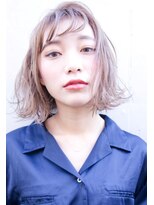 ケイト(kate)&nbsp;kate大宮　ホワイトピンクベージュ×大人外ハネ