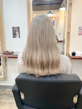 エイト プラット 渋谷2号店(EIGHT plat) ホワイトミルクティー　ケアブリーチダブルカラー 7/22