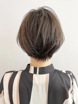 ユイット 本八幡店(Uit) 襟足スッキリ丸みショート