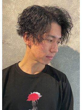 モリゲン フェローシップ レグ(MORIGEN fellowship REGU) 束感波巻きマッシュパーマセンターパートツーブロック0802