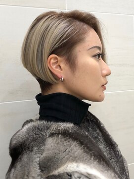 マックス フォー ヘアー(MAX FOR HAIR) 綺麗なフォルムのクールショート×ハイトーンカラー◎