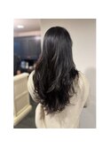 ナチュラルなレイヤーロングstyleのアッシュブラックカラー