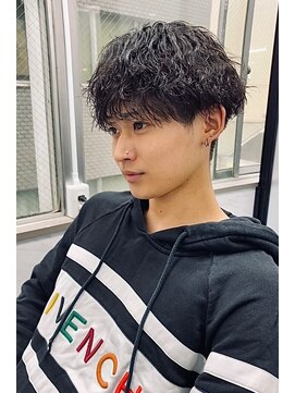 スライバイリアオオサカ(Sly By Ria OSAKA) ~波巻きパーマ~【大阪 梅田】