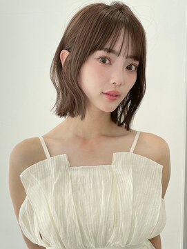 ユーフォリア 銀座(Euphoria) 外ハネボブ ミルクティーアッシュ 透明感カラー 小顔カット