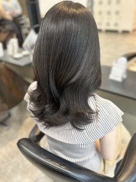 スティル カラン(STILL calin) 【宮川】韓国風レイヤーカット/オリーブベージュ