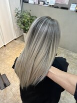 メリー オオサカ(Merly Osaka)&nbsp;white beige balayage