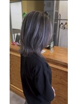 ナンバー(number+)&nbsp;20代30代バレイヤージュブリーチ立体感透明感グレーシルバー