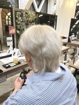 キュート Cute ブリーチカラー