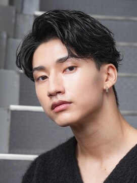 レタッチ バイ フィフス 銀座(RETOUCH by fifth) 銀座フェザーパーマニュアンスパーマ毛流れパーマセンターパート