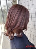 ピンクベージュ