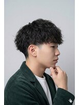 レボ 神宮寺店(Revo) 人気パーマ。細かめ波巻きスパイラルパーマ