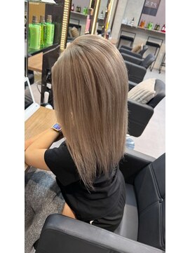 ラピス 大阪心斎橋店(Lapis) ミルクティーベージュ
