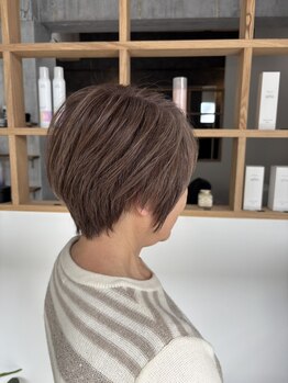 Bene【6月2日 NEW OPEN(予定)】の写真/【30代～50代の大人女性に大人気】髪質に合わせた処理剤をブレンドしてダメージレスな仕上がりに◎