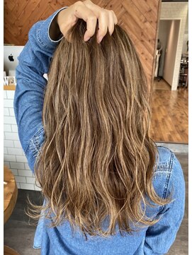 ハウリーヘアアンドスパ(HAURY hair&spa) 外国人風ハイライト