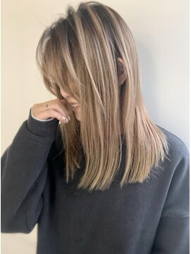 エル セルカ 高田馬場(el CERCA) 外国人風バレイヤージュ×ミルクティーカラー[el CERCA高田馬場]