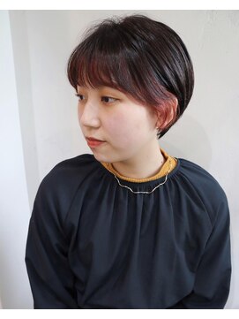 リベッタ(Ribetta) ショートヘア　×   ペールレッドのインナーカラー