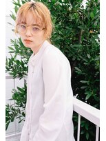 ヘアデザイン ソラ(Sola)&nbsp;大人可愛いクセを活かしたウェーブポニー×ハイトーンベージュ