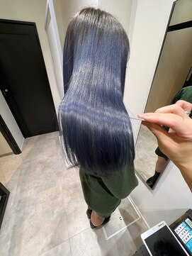 ロウ 吉祥寺(ROW) 艶髪ネイビーブルーカラー【髪質改善/吉祥寺】