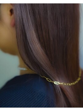 プレッジ(pledge) 髪が柔らかくみえるカラー×セミロング