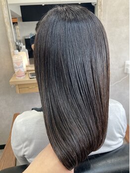 アトリエソシアル(atelier SOCIAL)の写真/髪の広がり・乾燥によるパサつきでお悩みの方にもおススメ♪髪の芯から潤いを与え、ツヤ感のある髪へ◎