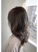 プラチナグレージュ