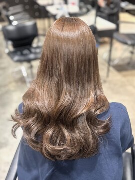 ユアーズヘア 東新宿店(youres hair) アッシュすぎない透明感たっぷりなベージュ♪