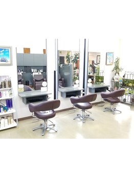 ずっと通い続けたくなる、居心地の良い空間＊髪のお悩みや理想のスタイルを相談しやすいのも魅力◎