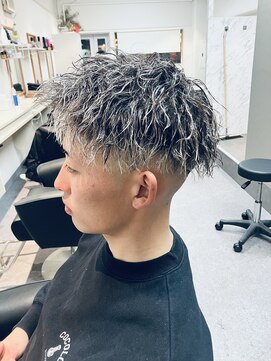 マジック 関目店(magic) ホワイトメッシュ×ツイスパ!