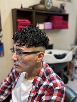 バーバー アカダマの写真/時短でオシャレに★爽やか/アンニュイ/ワイルド/濡れパンで、貴方に似合うパーマを提案するから男前度UP