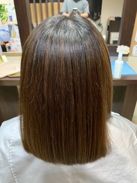 ジェルベーラ(Gerbera) ロングボブ/縮毛矯正/髪質改善/トリートメン