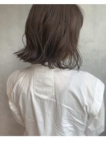 キチ(kichi.)&nbsp;[kichi.] ロブ×くすみベージュ
