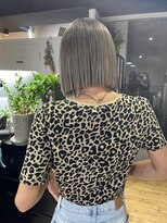ホワイトグレージュ コンマヘア くすみブルー ダークアッシュ