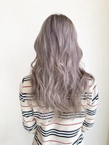 リード バイ ラグーン(LEAD by LAGOON)&nbsp;ホワイトミルクティーベージュケアブリーチインナーイヤリング