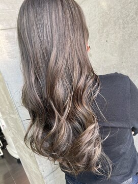 ニーゼロゼロナナ(2007) 赤みのないカラー