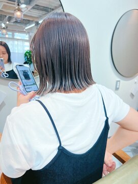 シビバイレボ(CIBI by revo) 地毛風カラー/ナチュラルレイヤーカット/ショートボブ[船橋]