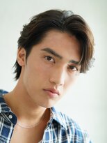 センターパート毛流れニュアンスパーマコンマヘアガイルヘア黒髪
