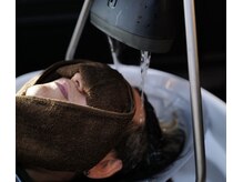 ルクスザバーバー(LUX THE BARBER)の雰囲気(頭浸浴ヘッドスパで水の流れる音を聴きながらホッと一息教えて♪)