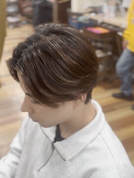 メンズ曲がる縮毛矯正で扱いやすい自然な毛流れを再現♪