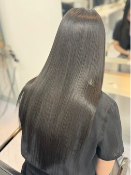 ヴィヴィー 福岡天神店(VIVIE) オッジィオット使用のナチュラル艶ロング