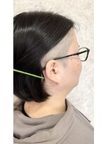 シュガービー(SUGAR-B)&nbsp;2ブロックボブ×ブルーブラックで重く見せない暗髪スタイル