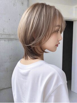 トーン 上大岡(tone.) ミディアムショート”レイヤーカット*髪質改善*透明感ベージュ