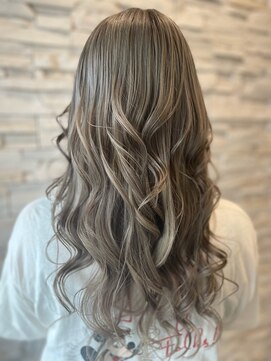 トータルビューティサロン シェリ(total beauty salon cheri) ハイトーンデザインカラー×グレージュ