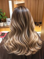 ラメール アヴェダ 西武秋田店(La Melu AVEDA)&nbsp;外国人風デザインカラー
