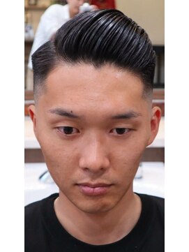 アクセプトザワールドバーバー(Accept the world barber) パートスタイル×フェード