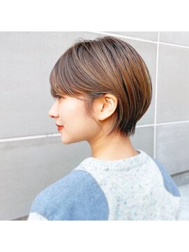 ラナ 渋谷(Lana) 【Chill】大人かわいい季節のピンクベージュクールショートボブ