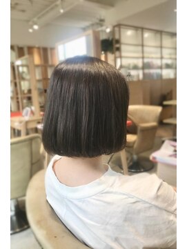 アドラーブル 万代店 (adorable) 【大人かわいい】【ボブ】20代30代40代